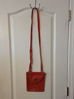 FOSSIL LEATHER CROSSBODY HANDBAG